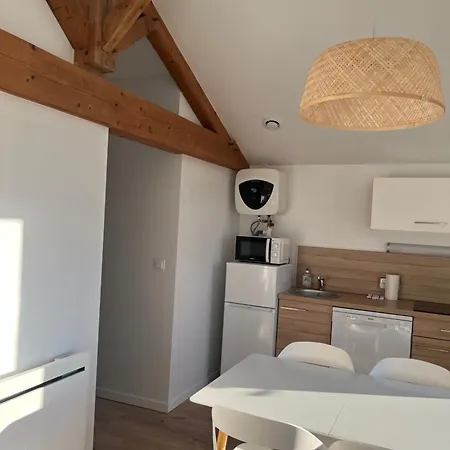 Maisonnette Avec Parking Prive Et Local A Velos *