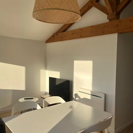 Tatil Evi Maisonnette Avec Parking Prive Et Local A Velos Brégnier-Cordon