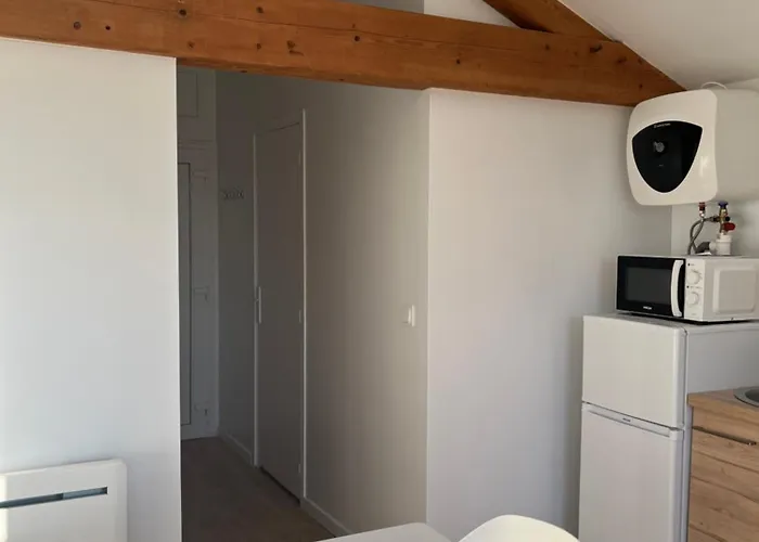 Casa de Férias Maisonnette Avec Parking Privé Et Local à Velos Brégnier-Cordon